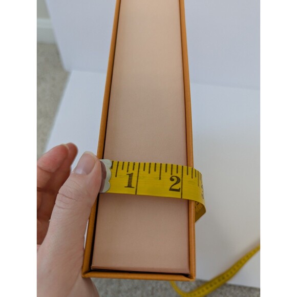 Louis Vuitton Magnetic Empty Large Box 16 x 11.5 x 2 - Picture 12 of 13